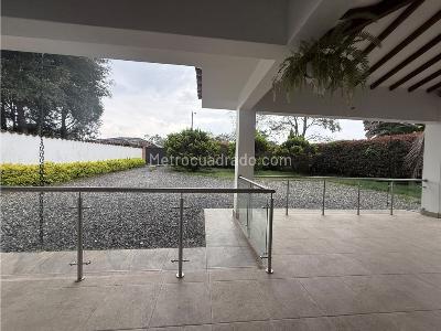 Casa de 3 alcobas en arriendo en Llanogrande, Rionegro, 1000 m² · foto 3 de 20