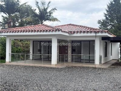 Casa de 3 alcobas en arriendo en Llanogrande, Rionegro, 1000 m² · foto 6 de 20