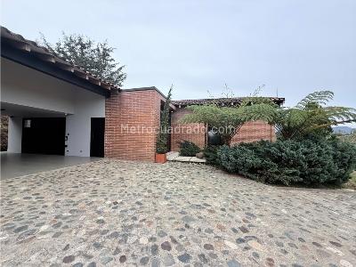 Casa de 5 alcobas en arriendo en Via La Ceja, Rionegro · foto 2 de 20