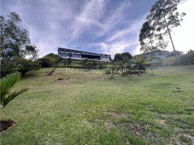 Casa de 3 alcobas en arriendo en Via Aeropuerto Jose Maria Cordova, Rionegro · foto 3 de 14