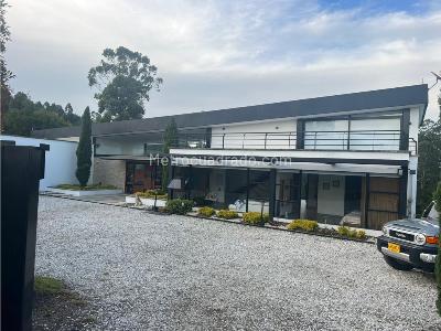 Casa de 3 alcobas en arriendo en Via Aeropuerto Jose Maria Cordova, Rionegro · foto 4 de 14