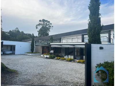 Casa de 3 alcobas en arriendo en Via Aeropuerto Jose Maria Cordova, Rionegro · foto 5 de 14