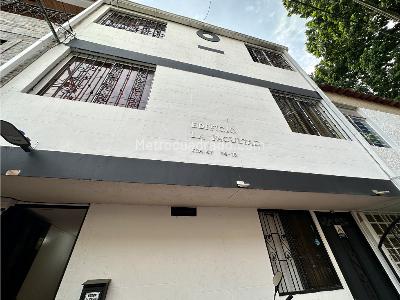 Casa de 5 alcobas en venta en Terrazas, Bucaramanga, 360 m² · foto 2 de 20