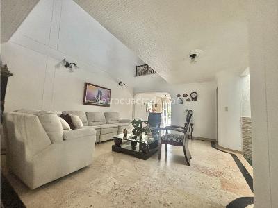 Casa de 4 alcobas en venta en Provenza, Bucaramanga, 161 m² · foto 4 de 20