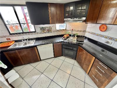 Apartamento de 4 alcobas en venta en Altos De Cabecera, Bucaramanga, 281 m² · foto 2 de 20