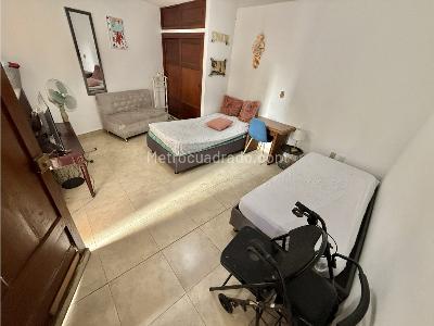 Casa de 5 alcobas en venta en Altos De Cabecera, Bucaramanga, 500 m² · foto 17 de 19