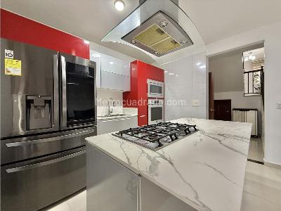 Casa de 5 alcobas en venta en Palomitas, Floridablanca, 296 m² · foto 4 de 20