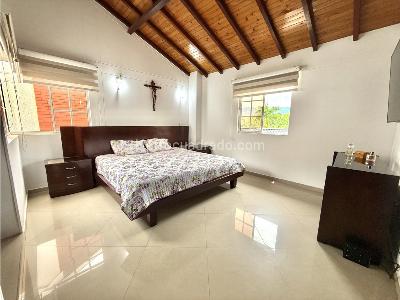 Casa de 5 alcobas en venta en Palomitas, Floridablanca, 296 m² · foto 10 de 20