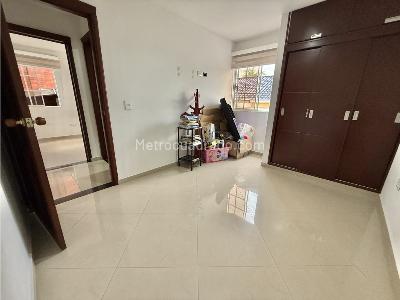 Casa de 5 alcobas en venta en Palomitas, Floridablanca, 296 m² · foto 15 de 20