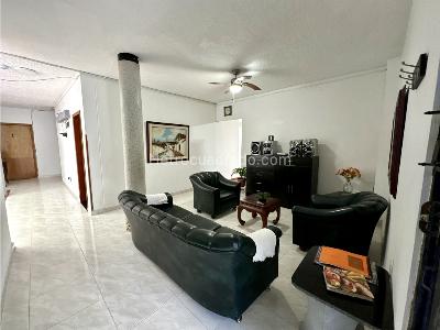 Casa de 5 alcobas en venta en Cabecera Del Llano, Bucaramanga, 294 m² · foto 9 de 20
