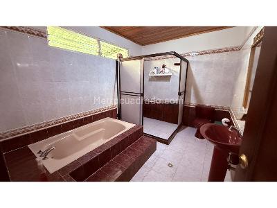 Casa de 5 alcobas en venta en Balconcitos, Bucaramanga, 169 m² · foto 11 de 15