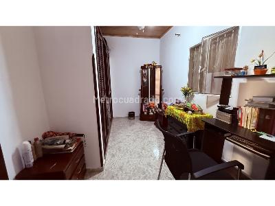 Casa de 5 alcobas en venta en Balconcitos, Bucaramanga, 169 m² · foto 13 de 15