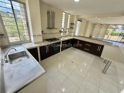 Casa de 5 alcobas en venta en Ruitoque Alto, Floridablanca, 700 m² · foto 3 de 20