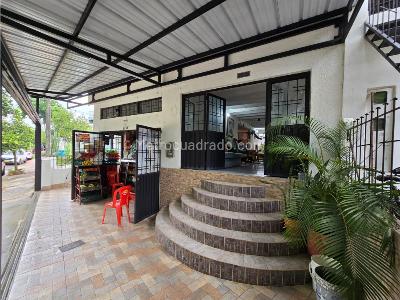 Casa de 4 alcobas en venta en Lagos Iii, Floridablanca, 184 m² · foto 2 de 17