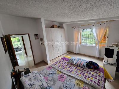 Casa de 4 alcobas en venta en Lagos Iii, Floridablanca, 184 m² · foto 14 de 17