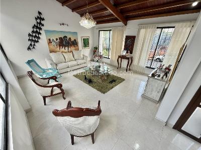 Casa de 4 alcobas en venta en La Floresta, Bucaramanga, 289 m² · foto 14 de 20