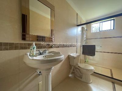 Casa de 4 alcobas en venta en Circasia, Armenia, 320 m² · foto 11 de 19