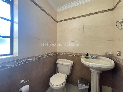 Casa de 4 alcobas en venta en Circasia, Armenia, 320 m² · foto 13 de 19