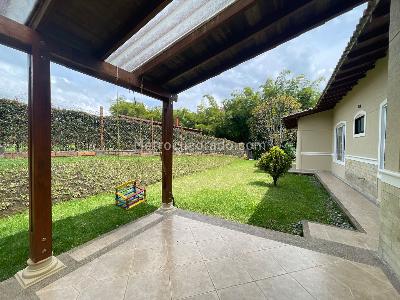 Casa de 4 alcobas en venta en Circasia, Armenia, 320 m² · foto 8 de 19