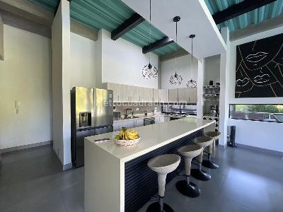 Casa de 3 alcobas en venta en El Caimo, Armenia, 272 m² · foto 3 de 20