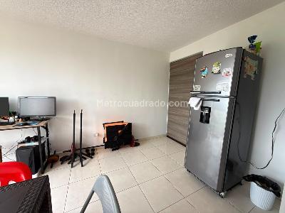 Apartamento en venta en Tres Esquinas, Armenia · foto 3 de 16