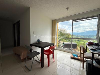 Apartamento en venta en Tres Esquinas, Armenia · foto 7 de 16