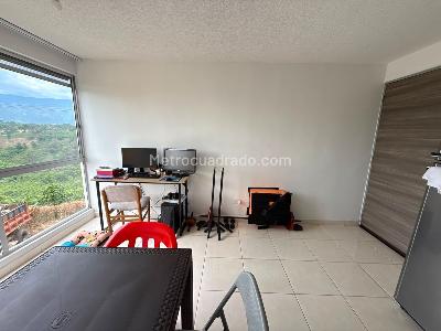 Apartamento en venta en Tres Esquinas, Armenia · foto 8 de 16