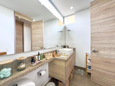 Apartamento de 4 alcobas en venta en Ciudad Jardin, Cali, 137 m² · foto 18 de 20