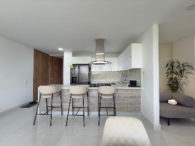Apartamento de 2 alcobas en venta en Altos De Ciudad Jardin, Cali, 135 m² · foto 3 de 20