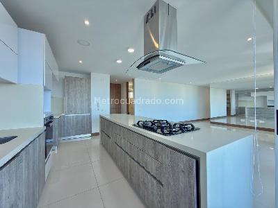 Apartamento de 4 alcobas en venta en Altos De Ciudad Jardin, Cali, 147 m² · foto 7 de 20