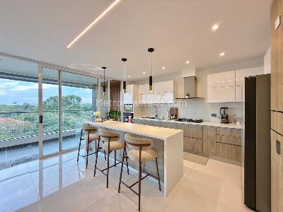 Apartamento de 4 alcobas en venta en Altos De Ciudad Jardin, Cali, 215 m² · foto 2 de 20