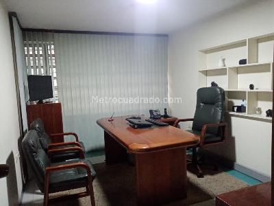 Casa de 2 alcobas en venta en Quinta Camacho, Bogotá, 200 m² · foto 3 de 8