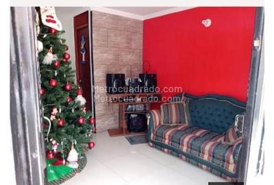 Casa de 4 alcobas en venta en Quintas De Santa Ana, Soacha, 70 m² · foto 2 de 18