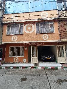 Casa en venta en San Cayetano, Bogotá · foto 2 de 15