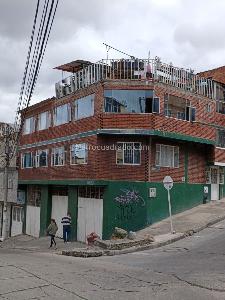Casa de 5 alcobas en venta en Bello Horizonte, Bogotá, 410 m² · foto 3 de 16