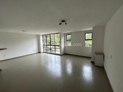 Apartaestudio en arriendo en La Aguacatala, Medellín, 48 m² · foto 2 de 7