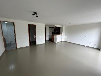 Apartaestudio en arriendo en La Aguacatala, Medellín, 48 m² · foto 3 de 7