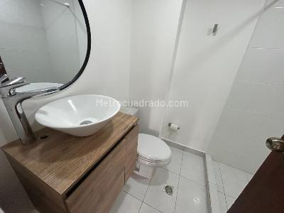 Apartaestudio en arriendo en La Aguacatala, Medellín, 48 m² · foto 7 de 7