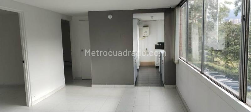 Beautiful 2BR Apartment in Altos Del Poblado - 2