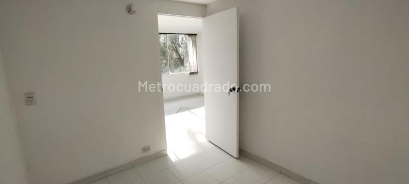 Beautiful 2BR Apartment in Altos Del Poblado - 8
