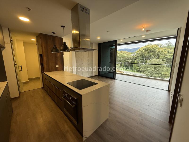 Apartamento nuevo de 2 habitaciones con balcón en La Fe - 2