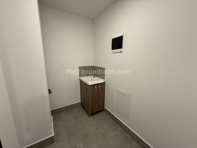 Apartamento nuevo de 2 habitaciones con balcón en La Fe - 3