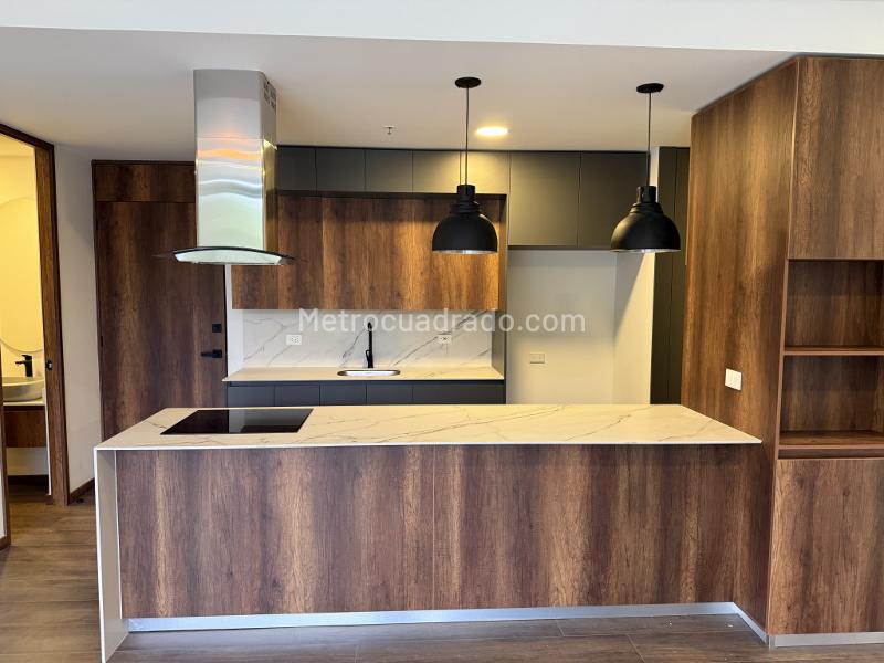 Apartamento nuevo de 2 habitaciones con balcón en La Fe - 5