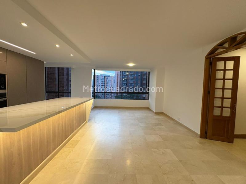 Beautiful 3BR Apartment in Patio Bonito - 2