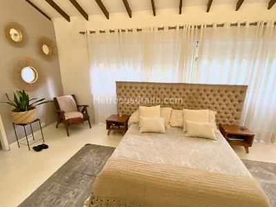 Apartamento en arriendo en La Linde, Medellín · foto 2 de 19