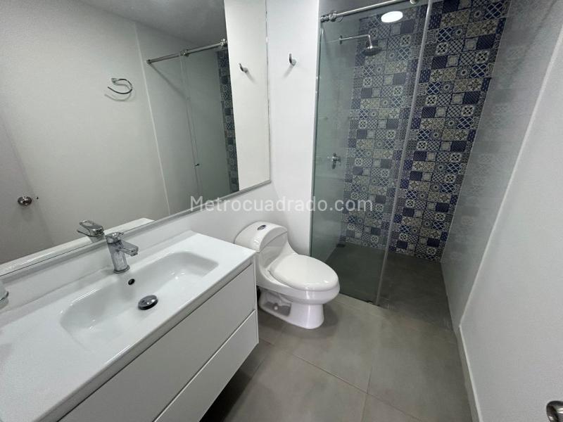 Beautiful 2BR Apartment with Open Kitchen in Patio Bonito - 5