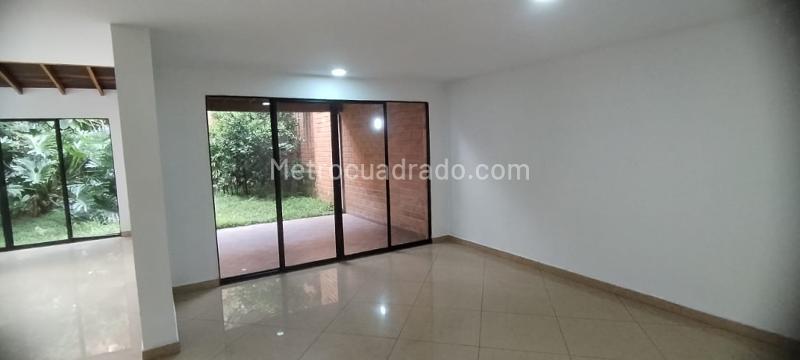 Spacious 3BR House for Rent in Castropol - 3