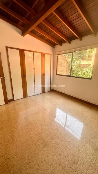 Spacious 3BR House for Rent in Castropol - 8