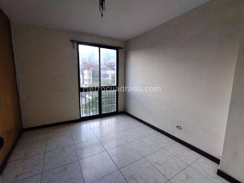 Spacious 4BR Apartment in Candelaria - 9