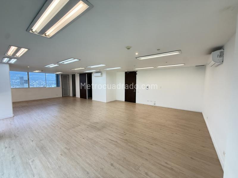 Oficina en Arriendo, El Poblado, Medellín - Vaade 4